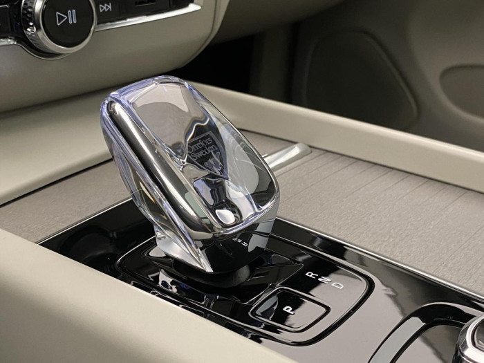Volvo XC60 B5 AWD ULTIMATE AUT REZERVACE
