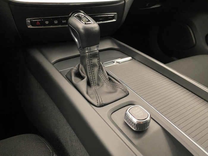 Volvo V60 CC D4 AWD MOMENTUM AUT 2.0 d CC CC Momentum