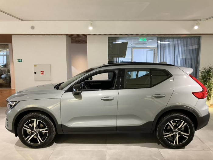 Volvo XC40 B3 AUT DARK PLUS 2.0 Plus