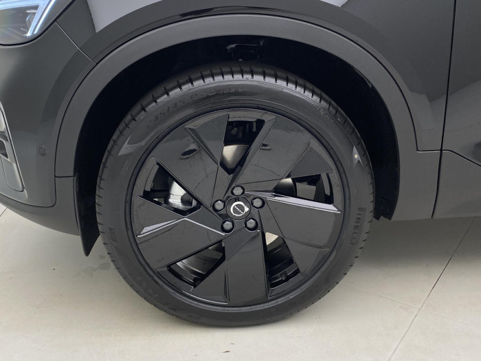 Volvo XC40 B4 AUT PLUS BLACK EDITION