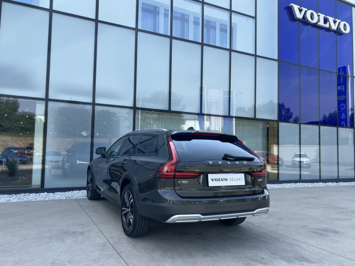 Volvo V90 CROSS COUNTRY B4 AWD Aut 1.maj