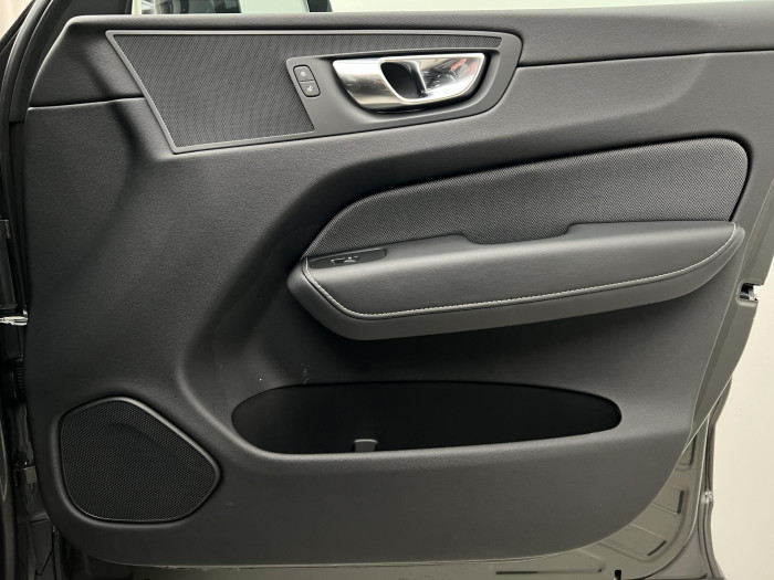 Volvo XC60 B5 AWD R-DESIGN AUT