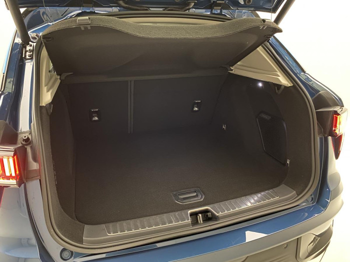 Lynk & Co 01 PHEV DCT AUT REZERVACE