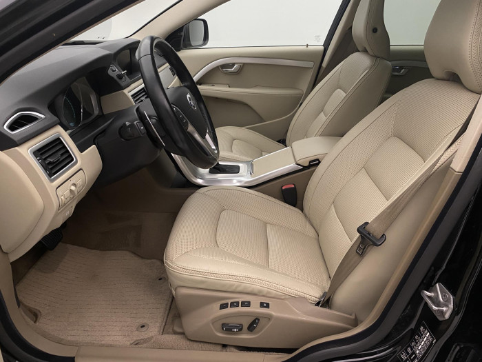 Volvo XC70 D4 AWD SUMMUM AUT CZ 2.4 d Summum