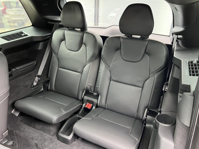 Volvo XC90 B5 AWD DARK ULT. 7MÍSTNÁ Aut