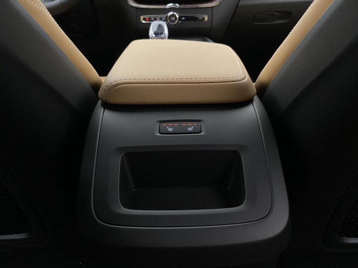 Volvo XC60 B5 AWD AUT DARK PLUS