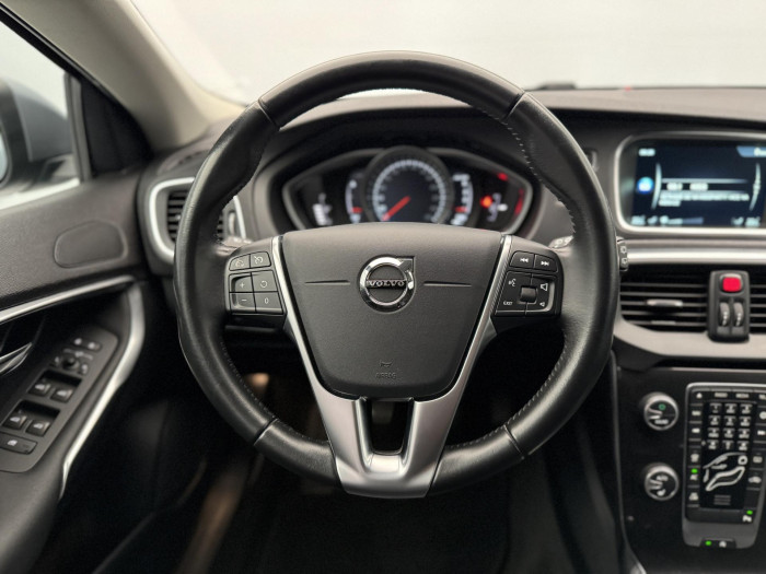 Volvo V40 D3 MOMENTUM 2.0 d Momentum