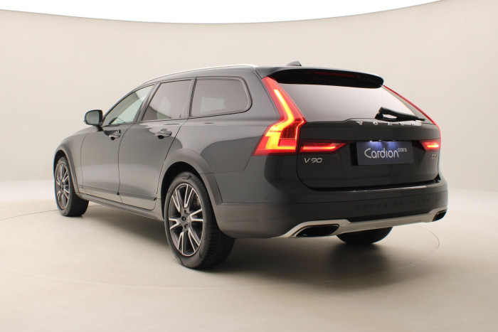Volvo V90 CC D5 AWD MOMENTUM AUT CZ 2.0 d CC CC Momentum