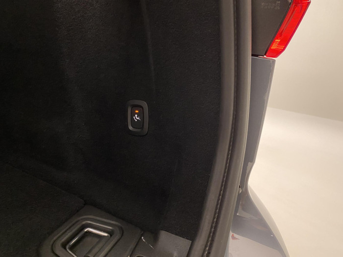 Volvo XC60 B4 AWD DARK PLUS AUT