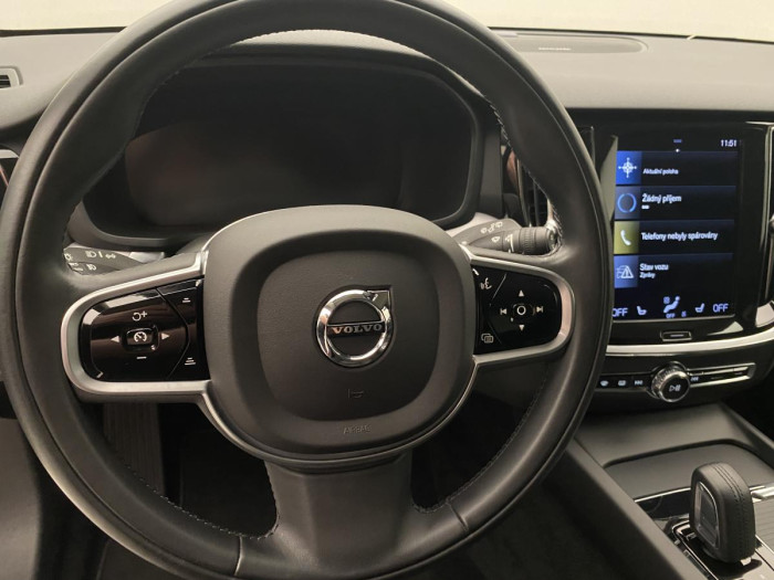 Volvo V60 B4 MOMENTUM AUT REZERVACE 2.0 Momentum