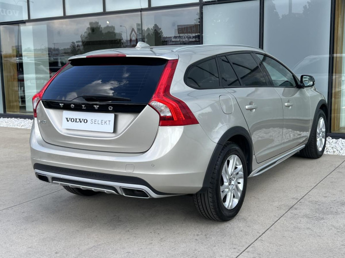 Volvo V60 CROSS COUNTRY D3 Aut CZ 2.0 d