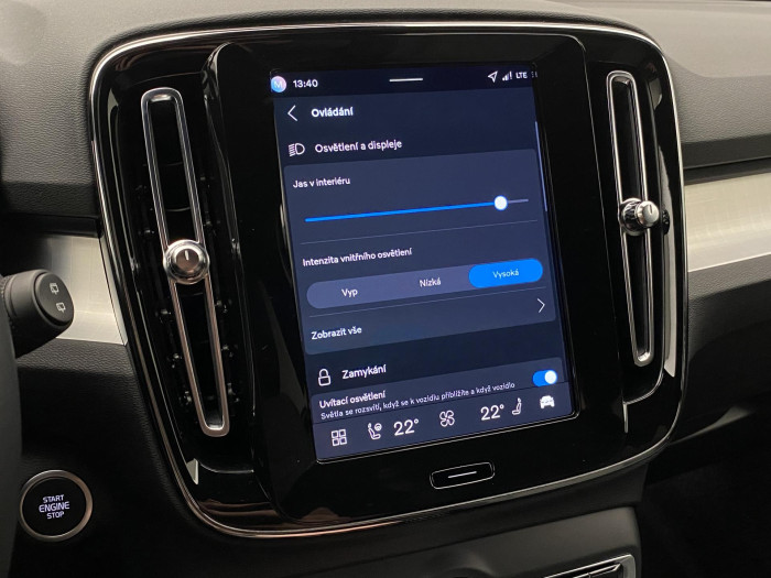 Volvo XC40 B3 AUT PLUS BLACK EDITION