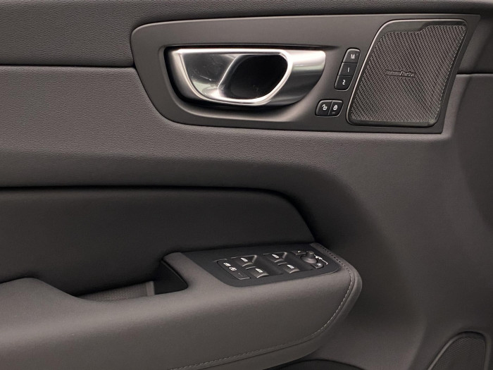 Volvo XC60 B5 AWD AUT DARK PLUS