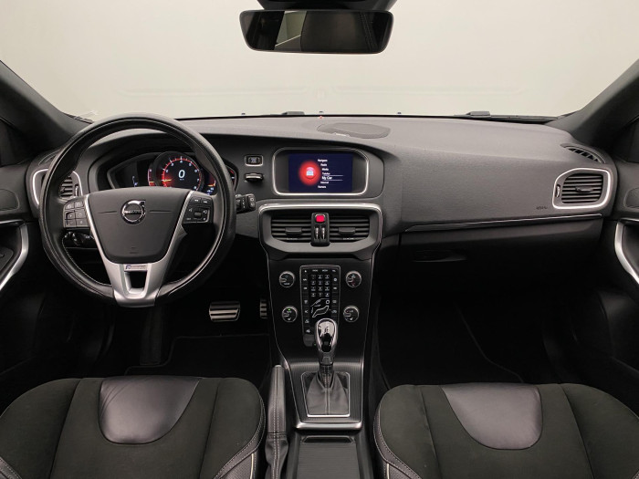 Volvo V40 T3 R-DESIGN AUT