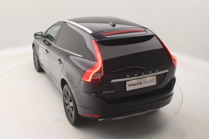Volvo XC60 D4 AWD DYNAMIC REZERVACE 2.4 d Dynamic