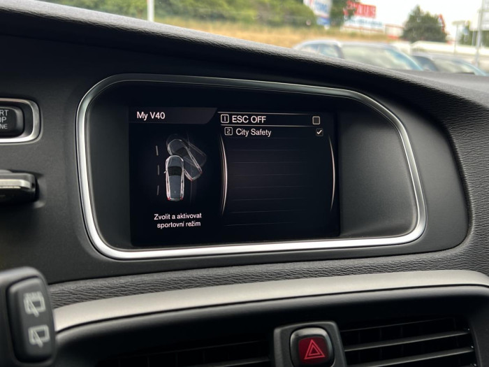 Volvo V40 D2 MOMENTUM Aut 1.maj. 2.0 d Momentum
