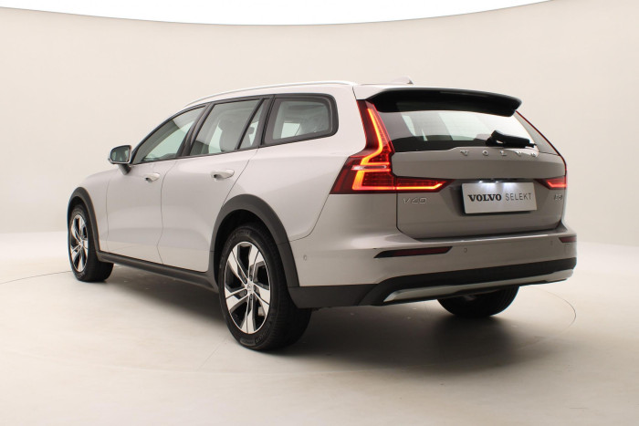 Volvo V60 CC B5 AWD ULTIMATE AUT CZ 2.0 CC CC