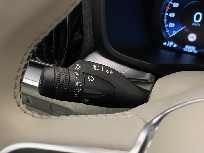 Volvo V60 CC D4 AWD MOMENTUM AUT CZ 2.0 d CC CC Momentum