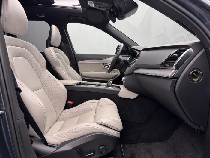 Volvo XC90 B5 AWD R-DESIGN AUT CZ