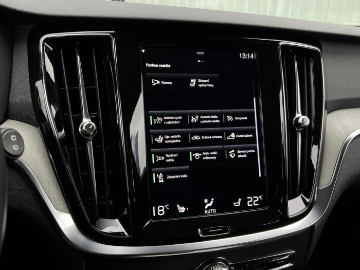 Volvo V60 CROSS COUNTRY B4 AWD REZERVACE