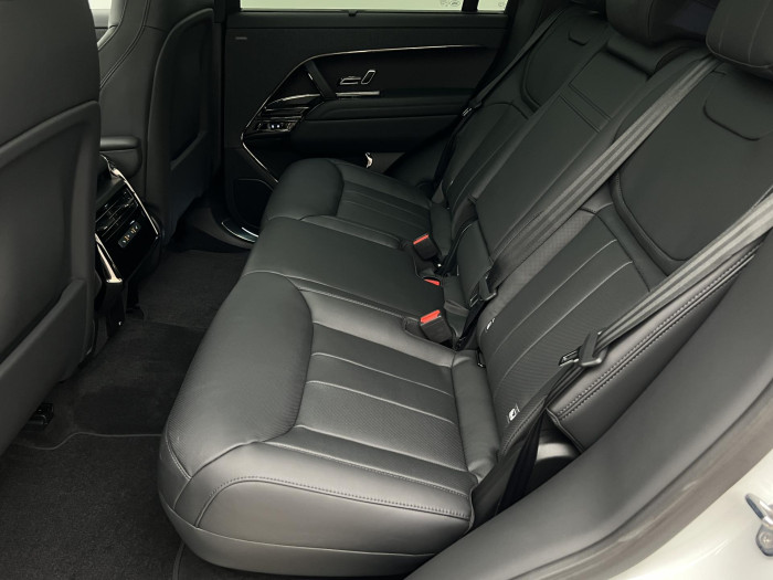 Land Rover Range Rover Sport D300 DYNAMIC SE AWD AUT 3.0 d Dynamic SE