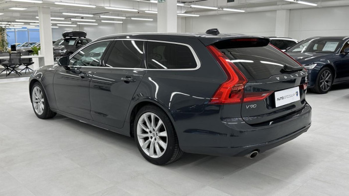 Volvo V90 D4 AWD MOMENTUM AUT REZERVACE 2.0 d Momentum