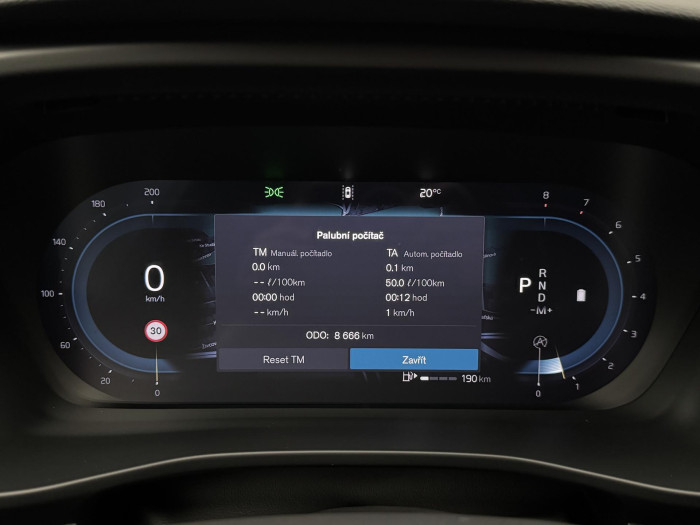 Volvo XC40 B3 DARK ULTRA CZ 1.maj