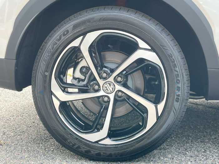 MG HS EXCLUSIVE AUT. SKLADEM 1.5 Exclusive