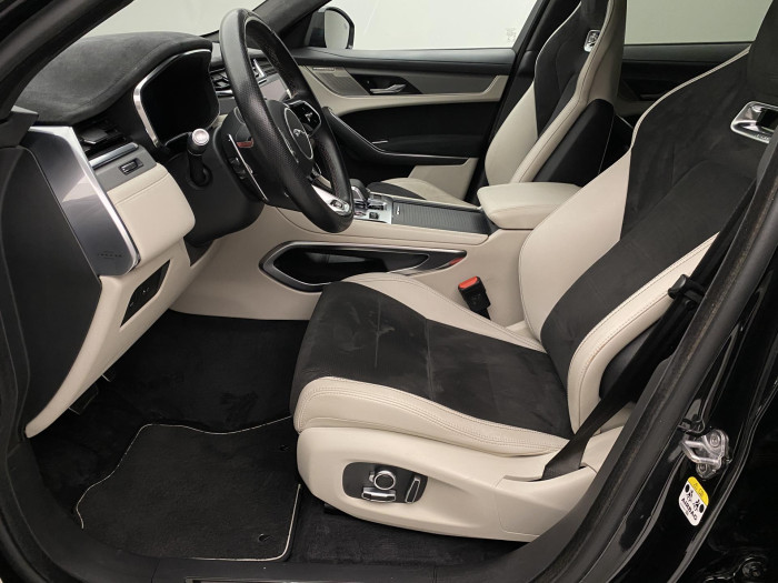 Jaguar F-Pace 5.0 V8 SVR AWD AUT REZERVACE 5.0 V8