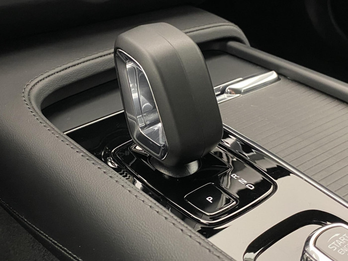 Volvo V90 CC B4 AWD BRIGHT PLUS AUT CZ