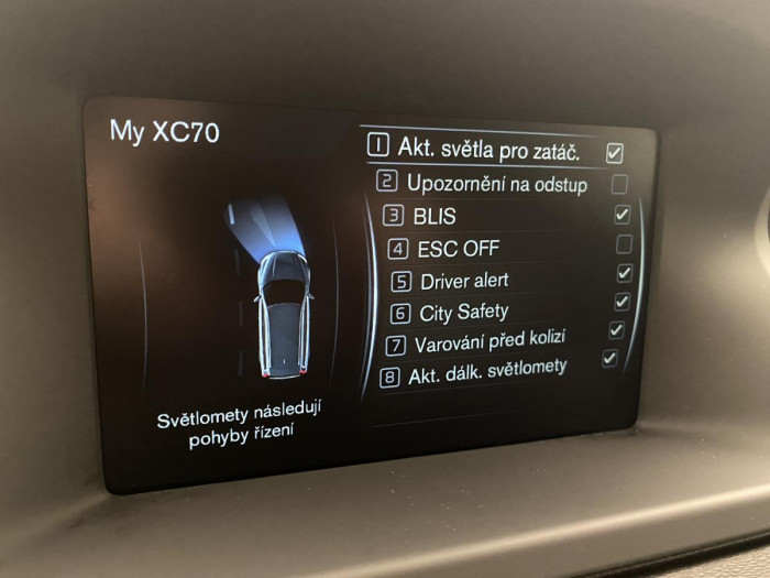 Volvo XC70 D4 MOMENTUM AUT CZ 1.maj. 2.0 d Momentum