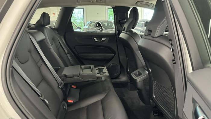 Volvo XC60 B5 AWD INSCRIPTION REZERVACE