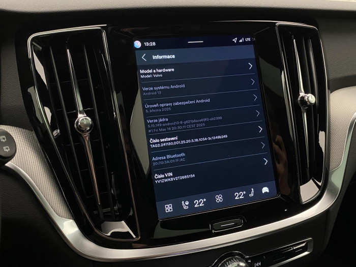 Volvo V60 B4 AUT DARK PLUS