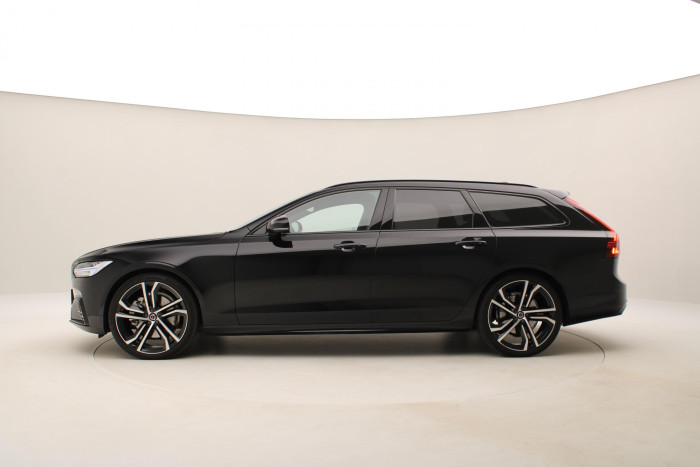 Volvo V90 B5 ULTIMATE DARK AUT 1.maj