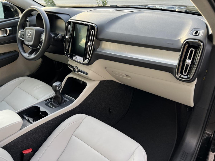 Volvo XC40 T3 MOMENTUM 1.maj. 1.5 Momentum