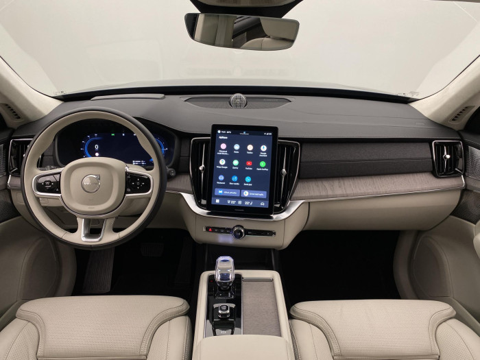 Volvo XC90 T8 AWD RECHARGE DARK ULTRA 7m