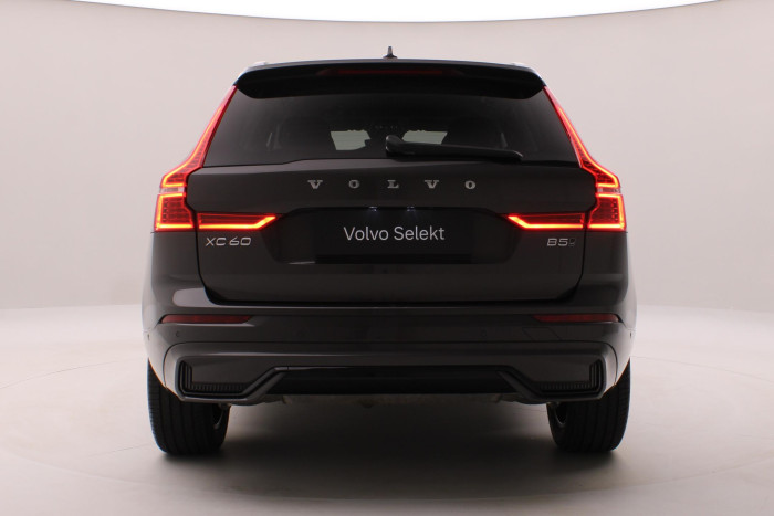 Volvo XC60 B5 AWD DARK PLUS AUT CZ