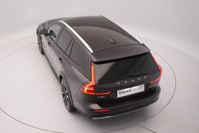 Volvo V60 CC B5 AWD PLUS AUT 1.maj.