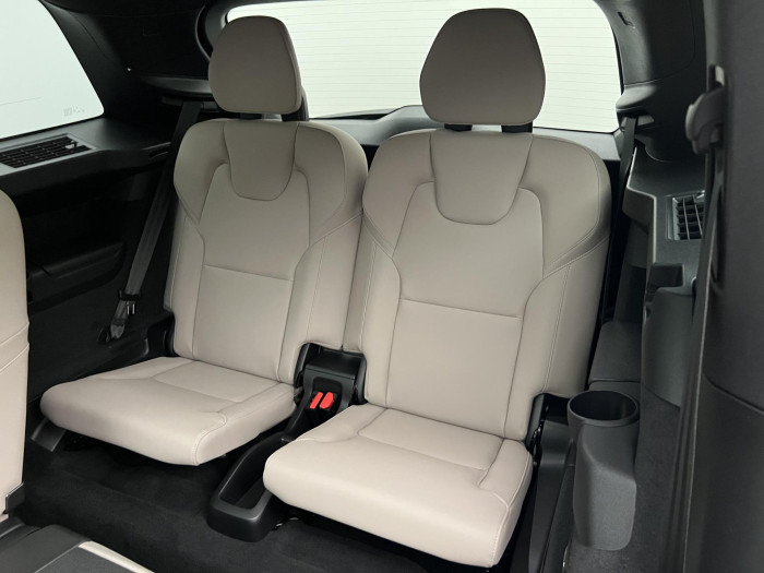 Volvo XC90 T8 AWD RECHARGE PLUS DARK AUT