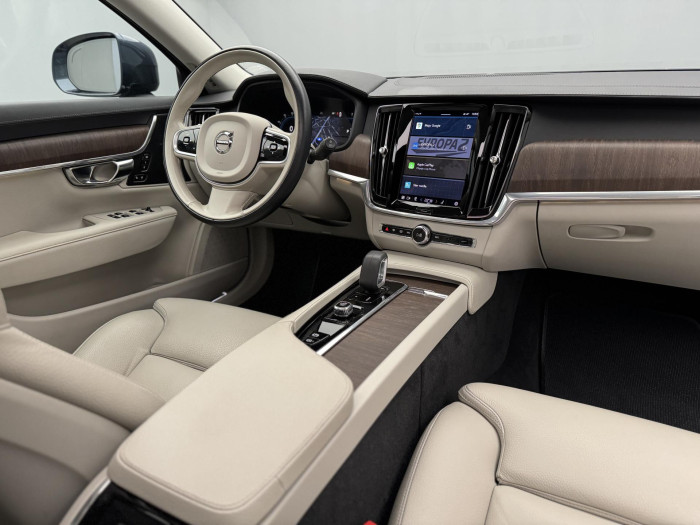 Volvo V90 CC B5 AWD PRO AUT REZERVACE 2.0 CC CC