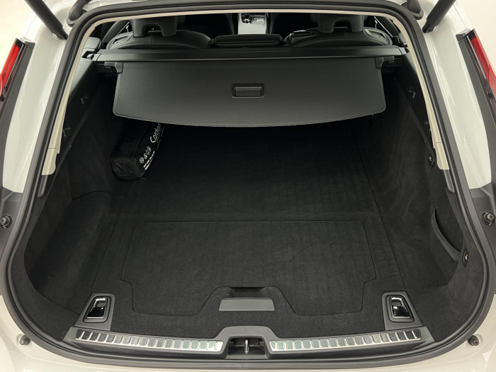 Volvo V90 B4 MOMENTUM AUT 2.0 Momentum