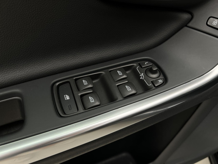 Volvo V60 D4 MOMENTUM REZERVACE 2.0 d Momentum