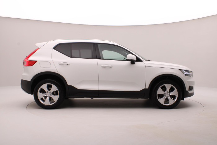 Volvo XC40 B4 MOMENTUM AUT CZ 2.0 Momentum