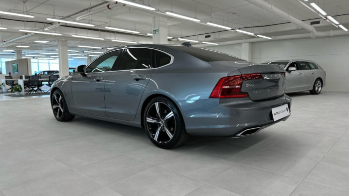 Volvo S90 D4 AWD R-DESIGN AUT REZERVACE 2.0 d