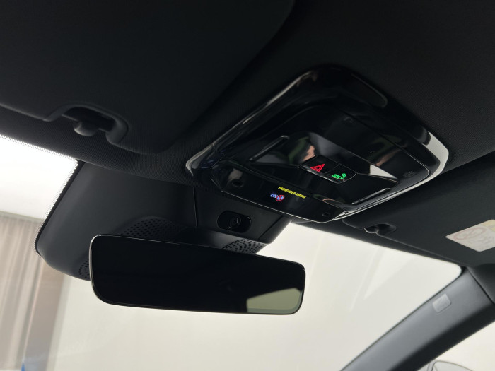 Lynk & Co 08 MORE PHEV