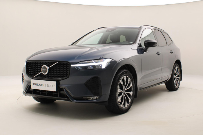 Volvo XC60 B5 AWD PLUS DARK REZERVACE