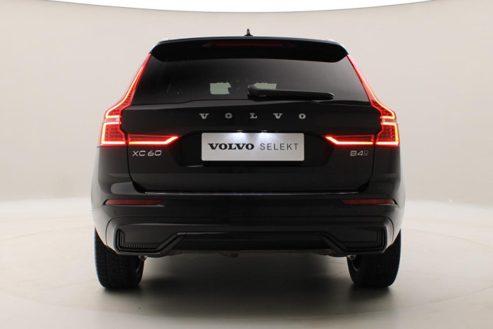 Volvo XC60 B4 AWD R-DESIGN AUT CZ 1.maj.