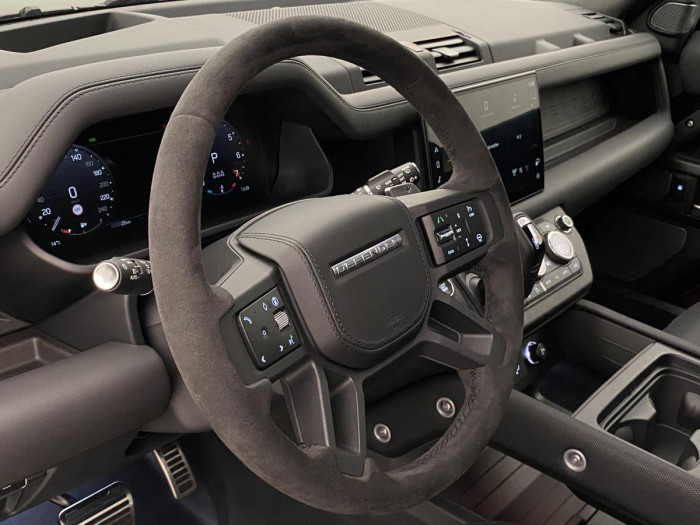 Land Rover Defender 110 V8 P525 AWD AUT REZERVACE 5.0 V8