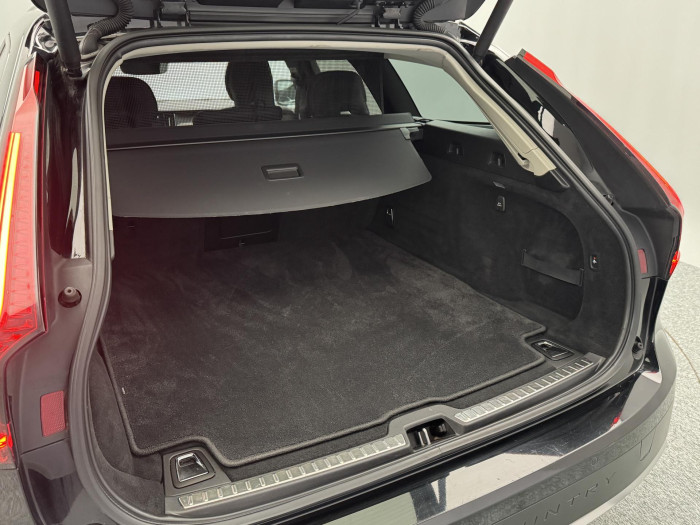 Volvo V90 CC B4 AWD PLUS AUT