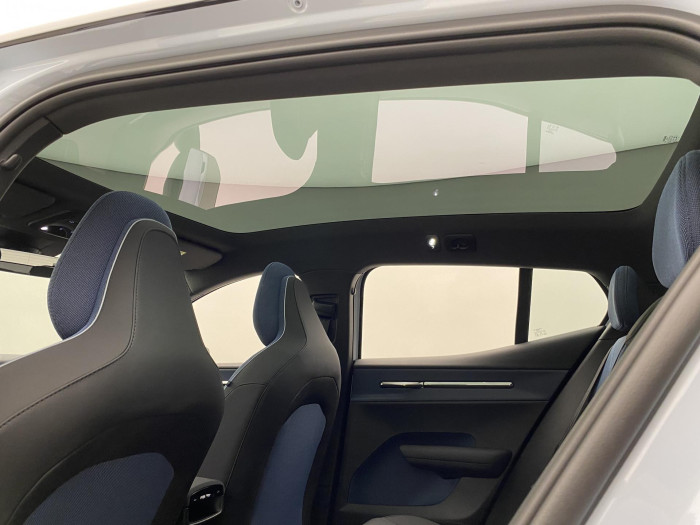 Volvo EX30 PURE ELECTRIC TWIN AWD ULTRA